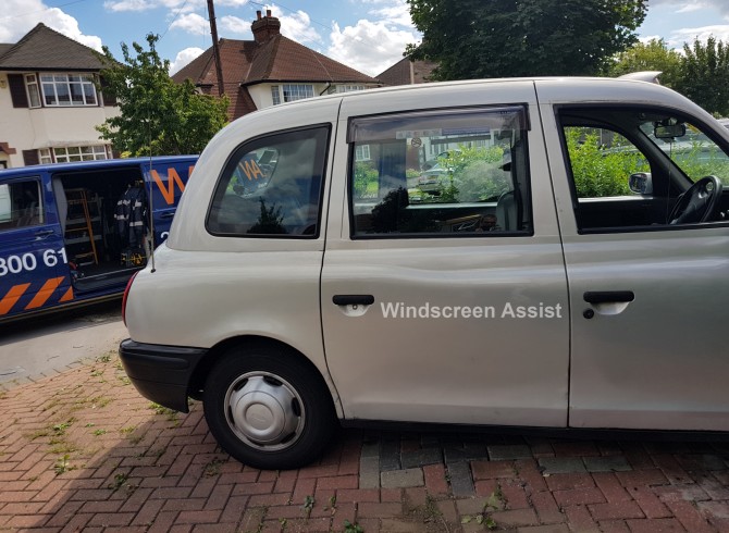 Car Glass Replacement SW16 Taxi TX2 Drivers Side Front Door Glass Replacement.