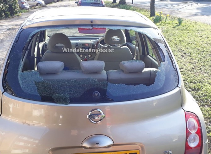 Emergency Nissan Micra Smashed Heated Rear Window Replacement Lee SE12 London