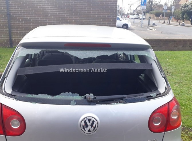 VW Golf Heated Rear Window Replacement Beckenham, BR3